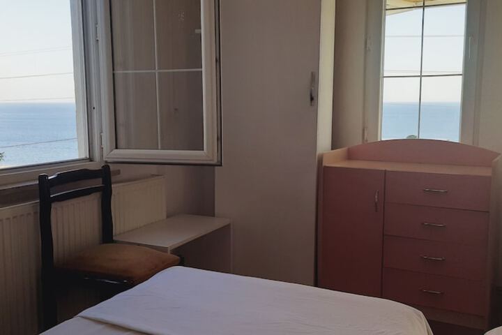 Room 46 of 68