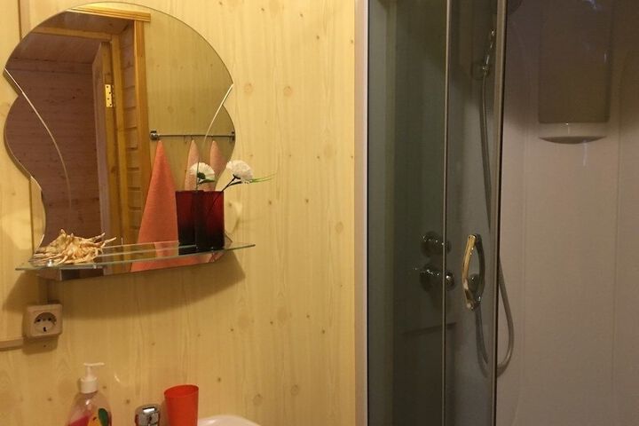 Room 43 of 46