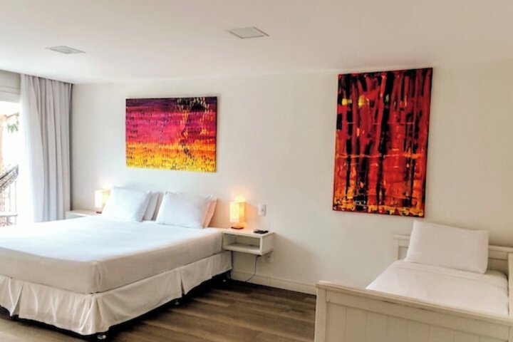 Room 44 of 158