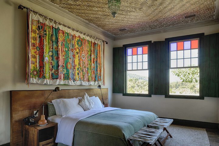 Room 2 of 20