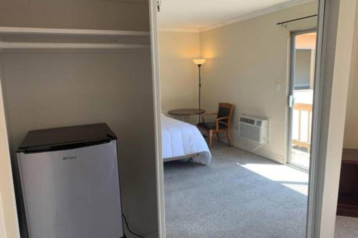 Photo of Large Hotel Style Suite-C06