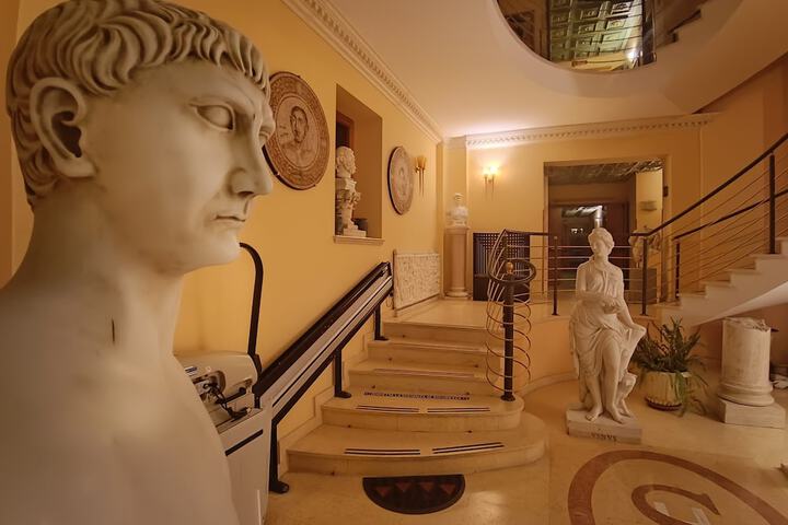 Hotel Interior 11 of 46