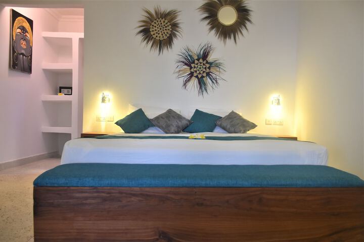 Room 4 of 85