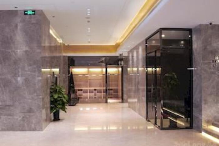 Hotel Interior 100 of 137