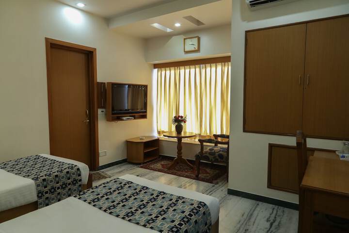 Room 11 of 31