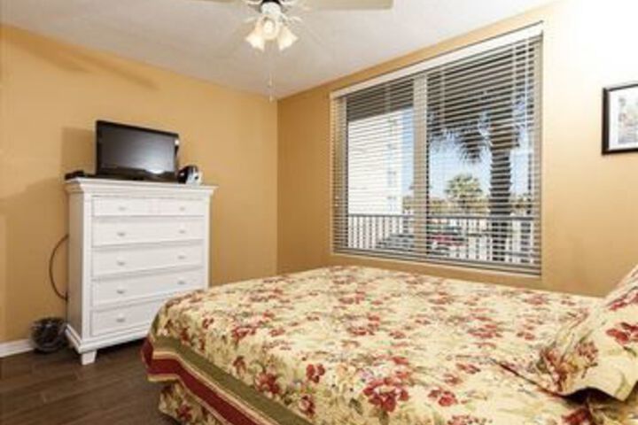 Room 22 of 38