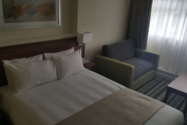 Room 16 of 109