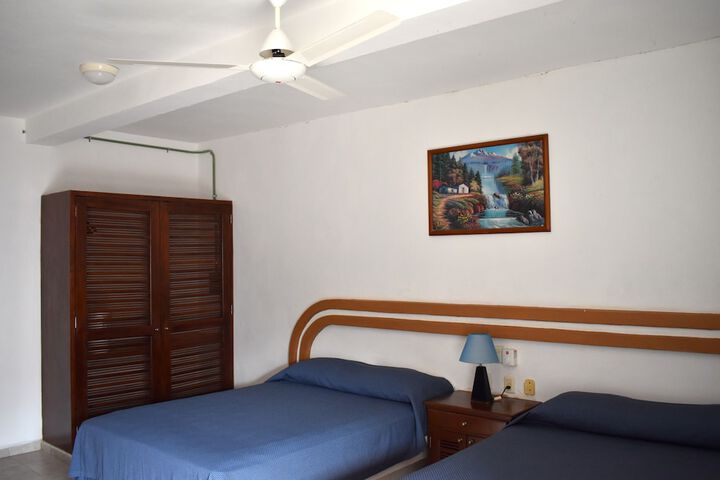 Room 7 of 75