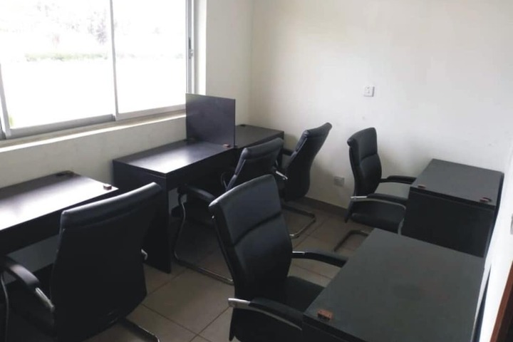 Business Center 4 of 8