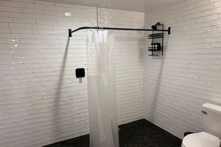 Room 17 of 25