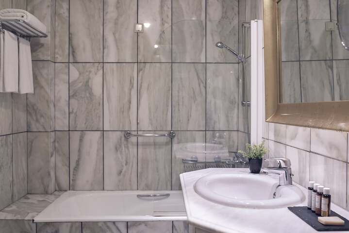 Bathroom Interior Photo