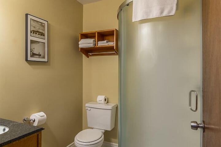 Room 13 of 27