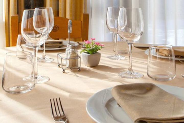 Dining Photos