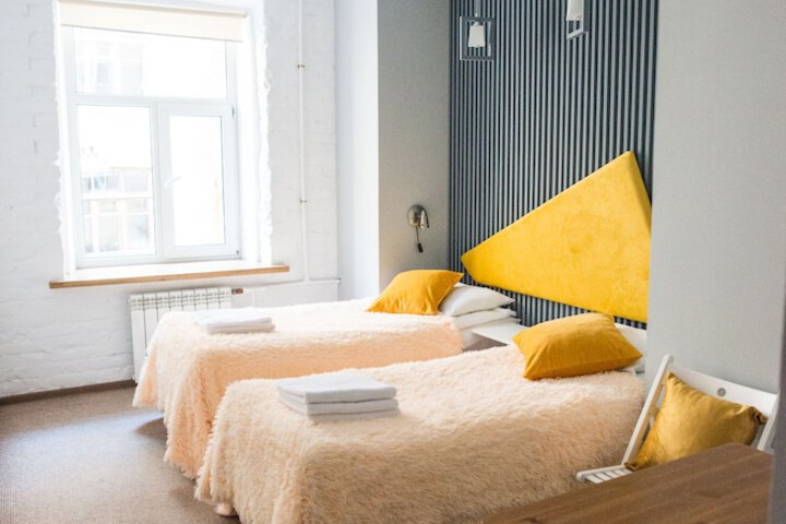 Room 3 of 21