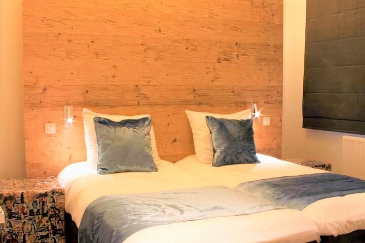 Room 20 of 42