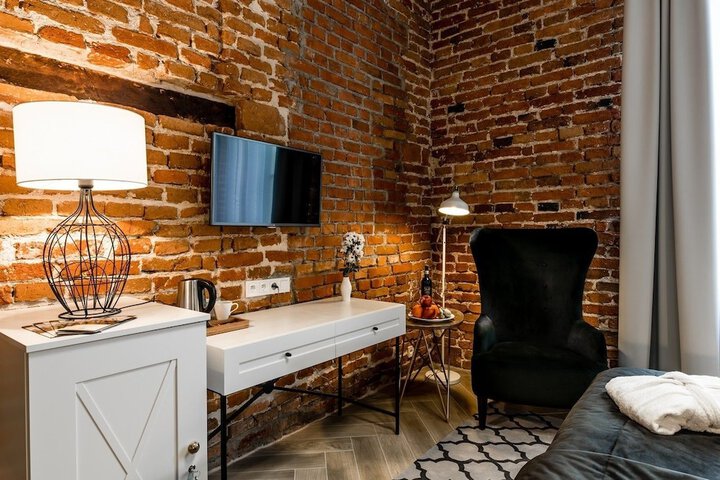Room 15 of 40