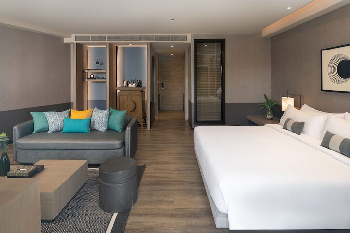 Room 14 of 43