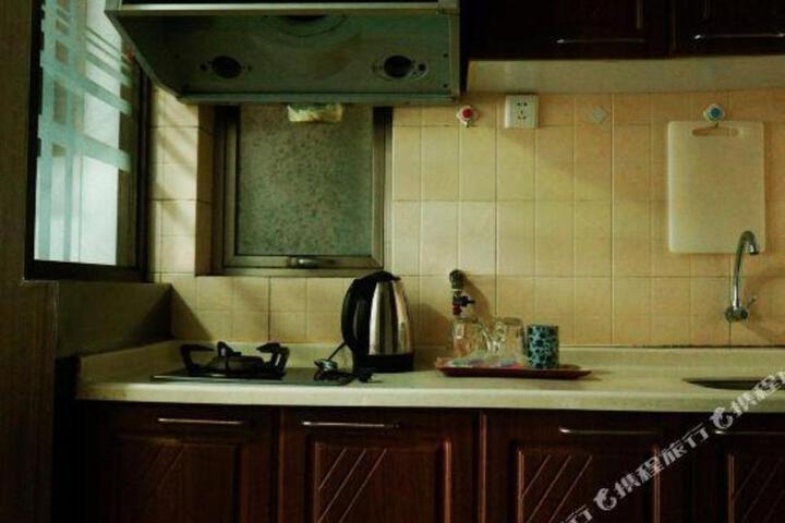 Sihai Weijia Short-term Apartment Hotel