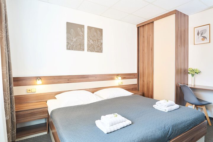 Room 20 of 77