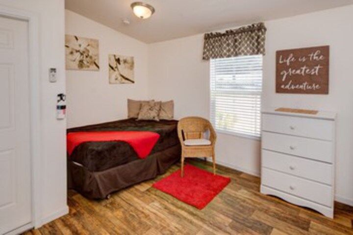 Room 10 of 11