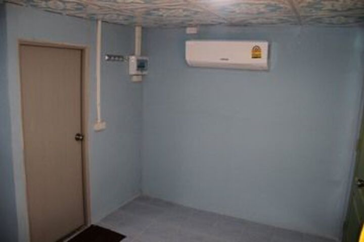 Room 10 of 21