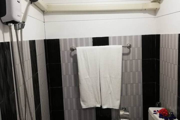 Room 12 of 35