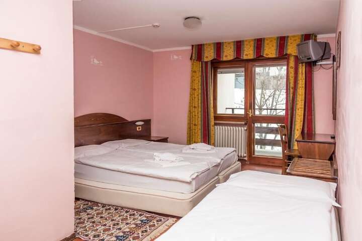 Room 14 of 39