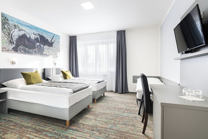 Room 34 of 139