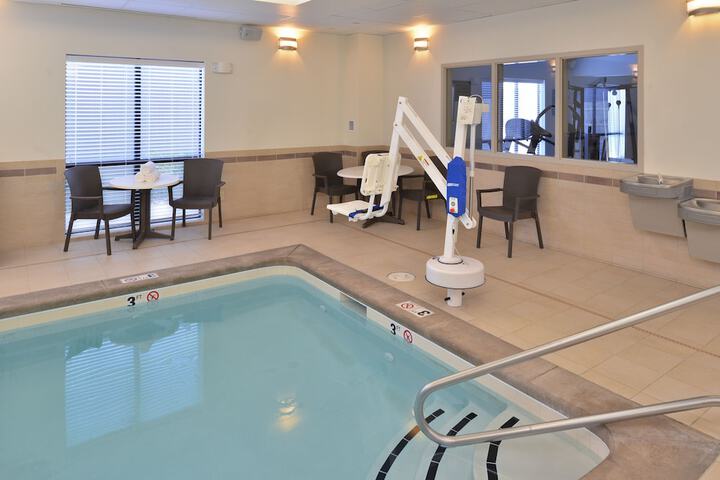 Hotel Pool
