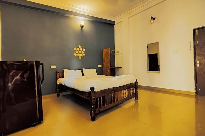 Room 18 of 43