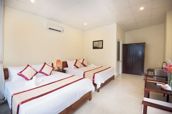 Room 2 of 50
