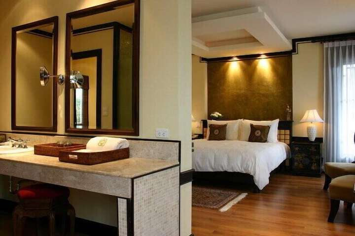 Room 3 of 41