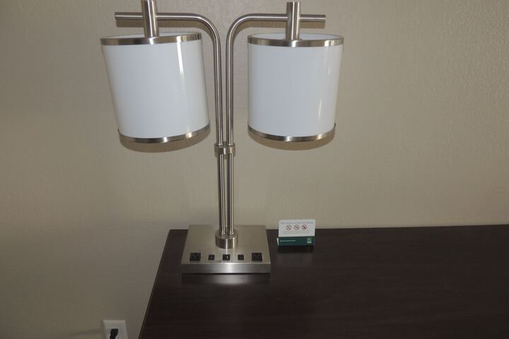 1 King Bed (2 of 9)
