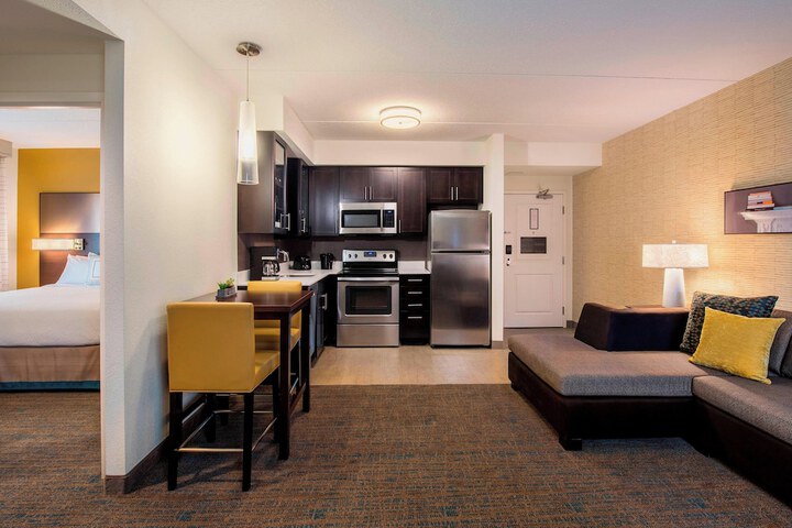 Room 5 of 27