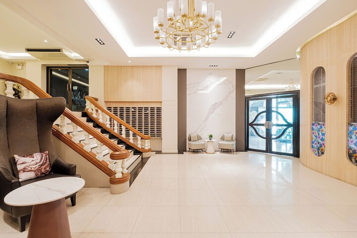 Hotel Interior 17 of 186