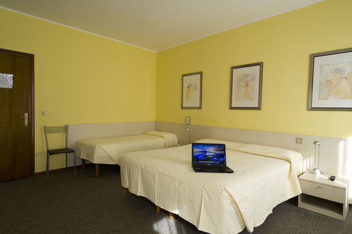 Room 7 of 39
