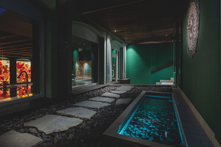 Pool 65 of 90