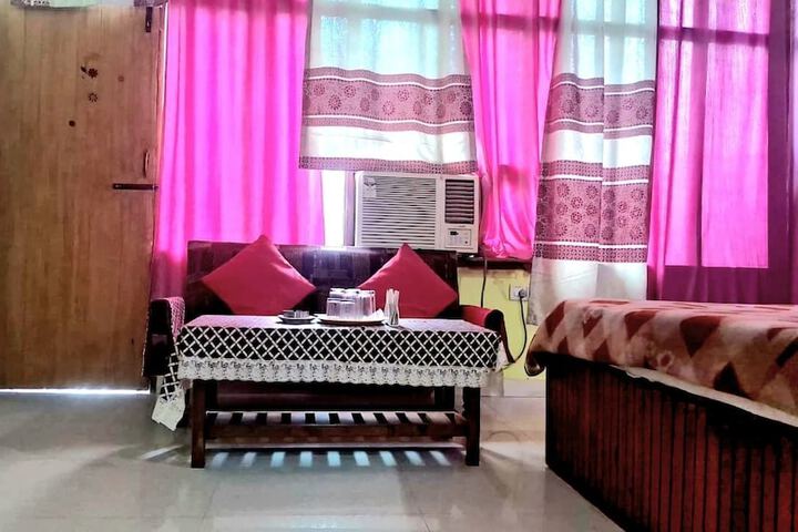 Room 10 of 61