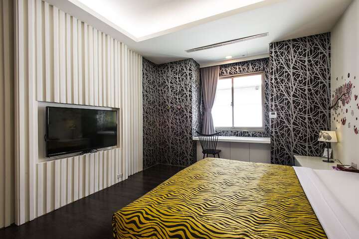 Room 7 of 51