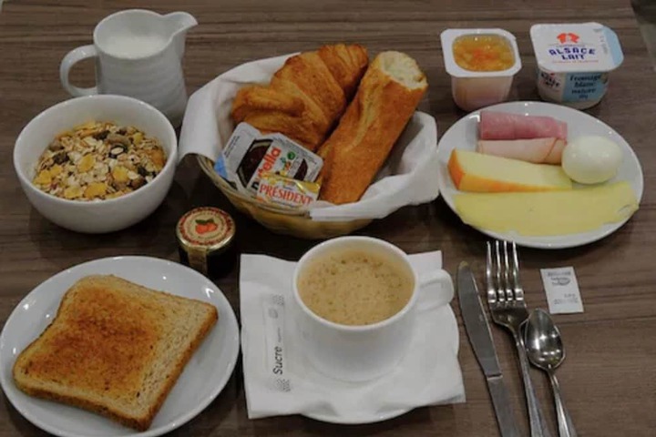 Breakfast buffet