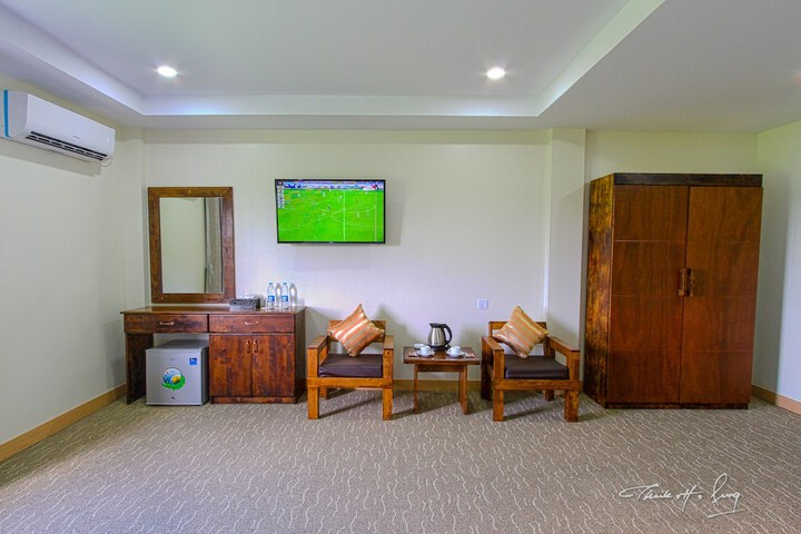 Room 13 of 25