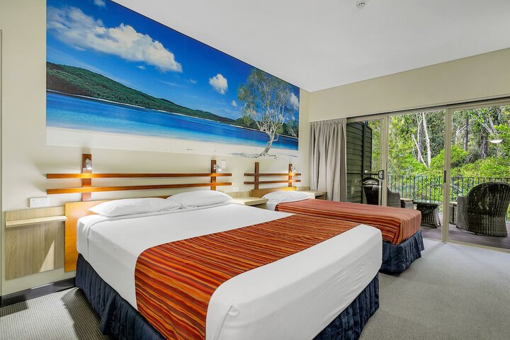 Room 10 of 90