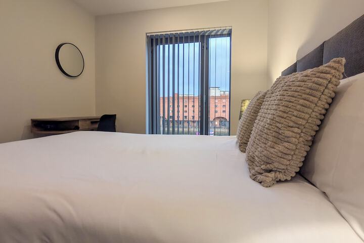 Room 14 of 83