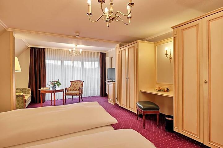 Hotel Suite Photo