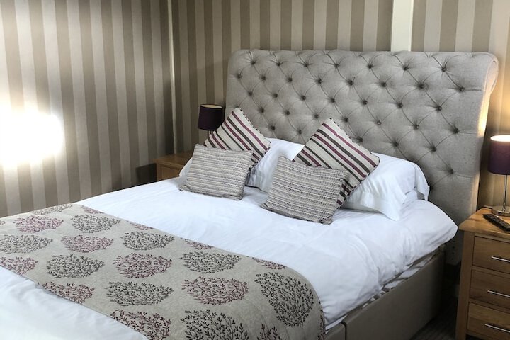 Room 27 of 100