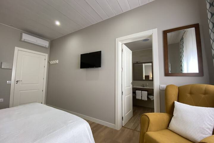 Room 3 of 50