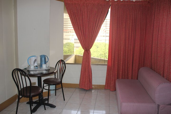Room 35 of 66