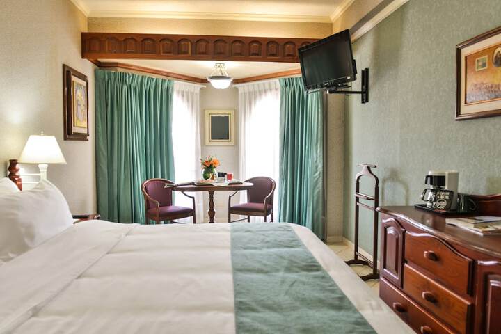 Room 3 of 41