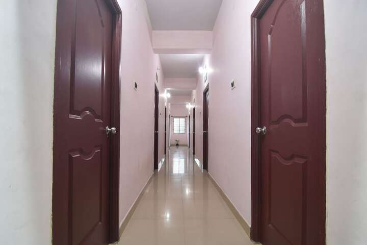 Ballroom/Hall 52 of 53