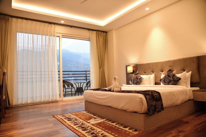 Room 11 of 22